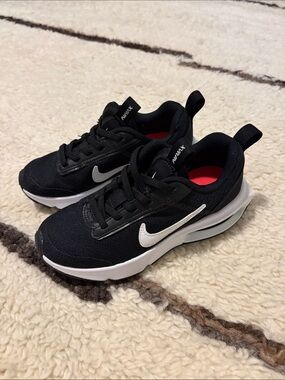 Nike air max Kids Black and White Sneakers